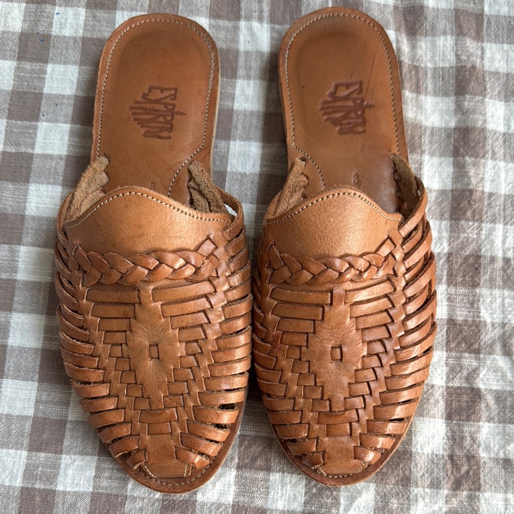 Espiritu Woven Leather Slip-On Sandals Size 8